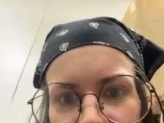 p3achypie live cam profile