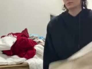 p3achypie Dirty talk live webcam