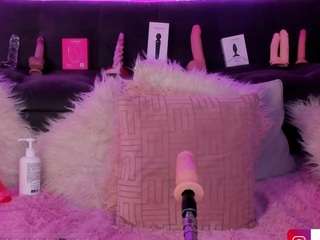 ateneaklett1 live webcam show