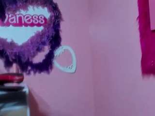 cloewhitex live cam profile