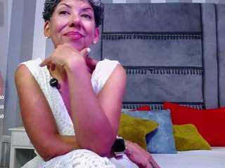 Julianewell live cam preview