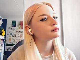 Live webcam model kelleputzel on Soda Cams