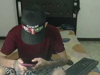 maxx-bigcock06 webcam