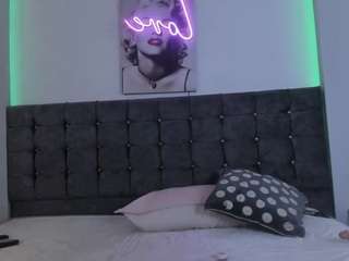 le modèle nahia-baker est en webcam porno dans un show sur le site camsoda, il possède les tags suivants: ass clapping,brown eyes,deepthroat,facial piercings,foot fetish,no drinking,no smoking,orgasm,red hair,tattoos,tittyfuck,big tits,curvy,hd