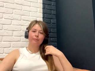 nievesgraeser Live Webcam on CamSoda