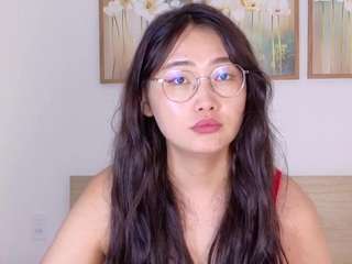 pinkyblooom live cam profile