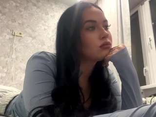 twannasoucier live cam profile