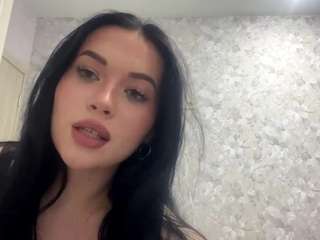 twannasoucier live cam profile