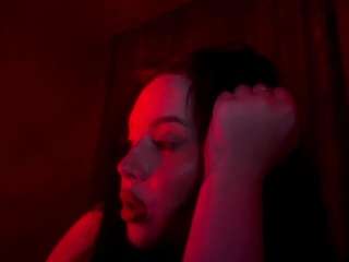 le modèle twannasoucier est en webcam porno dans un show sur le site camsoda, il possède les tags suivants: amateur,nature,teen (18+),tease,spank,sexy,raven hair,no smoking,ass,no drinking,natural,lingerie,green eyes,feet,dirty talk,cock rating,bedroom,athletic,college,curvy