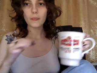 yourcurlybaby webcam