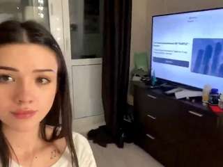 Live webcam model carminabaruffa on Soda Cams