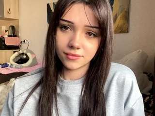 Live webcam model carminabaruffa on Soda Cams