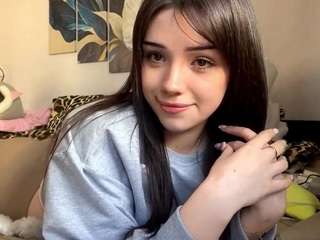 Live webcam model carminabaruffa on Soda Cams