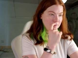 Ten model jest teraz na żywo. gingercute17