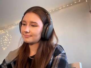 Live webcam model laurynvial on Soda Cams