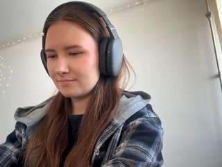 Live webcam model laurynvial on Soda Cams