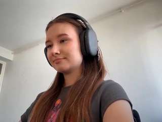 Live webcam model laurynvial on Soda Cams