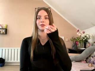 Live webcam model lizrobert on Soda Cams