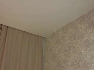 Live webcam model rosyevitt on Soda Cams