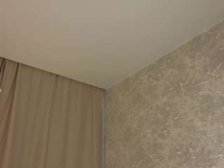 Live webcam model rosyevitt on Soda Cams