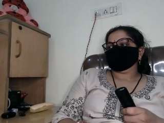 Shivanibhabhi live webcam show