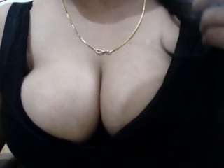 Shivanibhabhi live cam preview