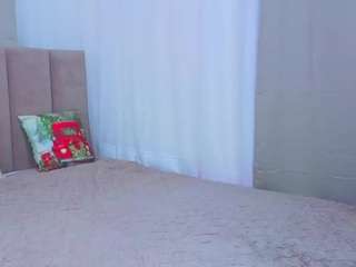 Live webcam model virginatwedt on Soda Cams