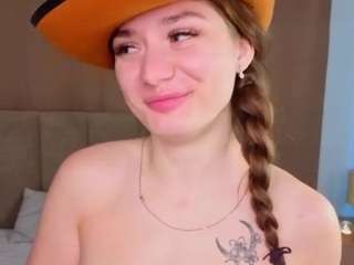 Live cam show with VirginaTwedt