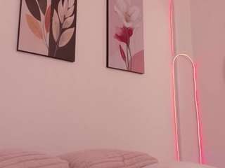 aria-nixy's CamSoda show and profile