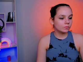 Live webcam model bella-sunshine1 on Soda Cams