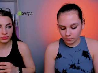 Live webcam model bella-sunshine1 on Soda Cams