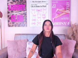 ivanna-velvet webcam