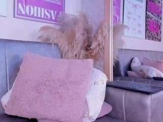 ivanna-velvet webcam