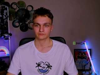 john-lik's CamSoda show and profile