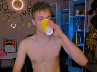Este modelo está ao vivo agora. john-lik