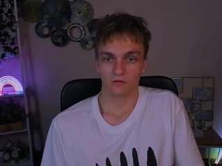 John-lik Camsoda live cam