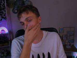 John-lik Camsoda live cam