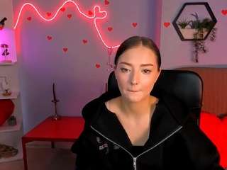 rosalin-beauty's CamSoda show and profile