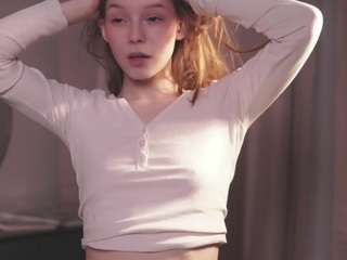 verniafadei Live Webcam on CamSoda