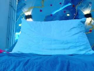 crystal-love18 live webcam show
