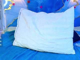 Crystal-love18's cam show statistics and live stream