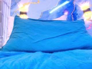crystal-love18 live cam preview