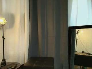 Live webcam model harper-lux on Soda Cams