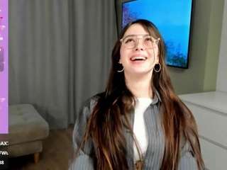 adellanaecker live cam profile