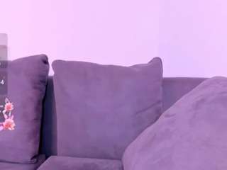 le modèle andreafoxc est en webcam porno dans un show sur le site camsoda, il possède les tags suivants: anal toys,ejaculation,tattoos,small tits,orgasm,no smoking,latina,gape,fetish,drinking,average,dirty talk,cumshot,colombia,brown eyes,black hair,big cock,big balls,hd