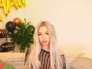 ariannaxo's CamSoda show and profile