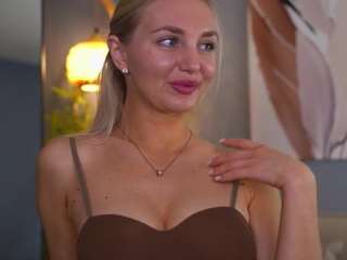 Live webcam model heybecky on Soda Cams