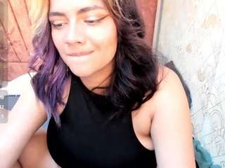 kiara-cruz live cam profile