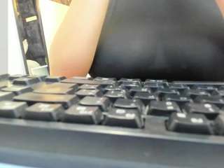 kiara-cruz Live Webcam on CamSoda