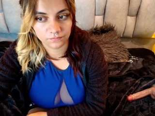 kiara-cruz live webcam show